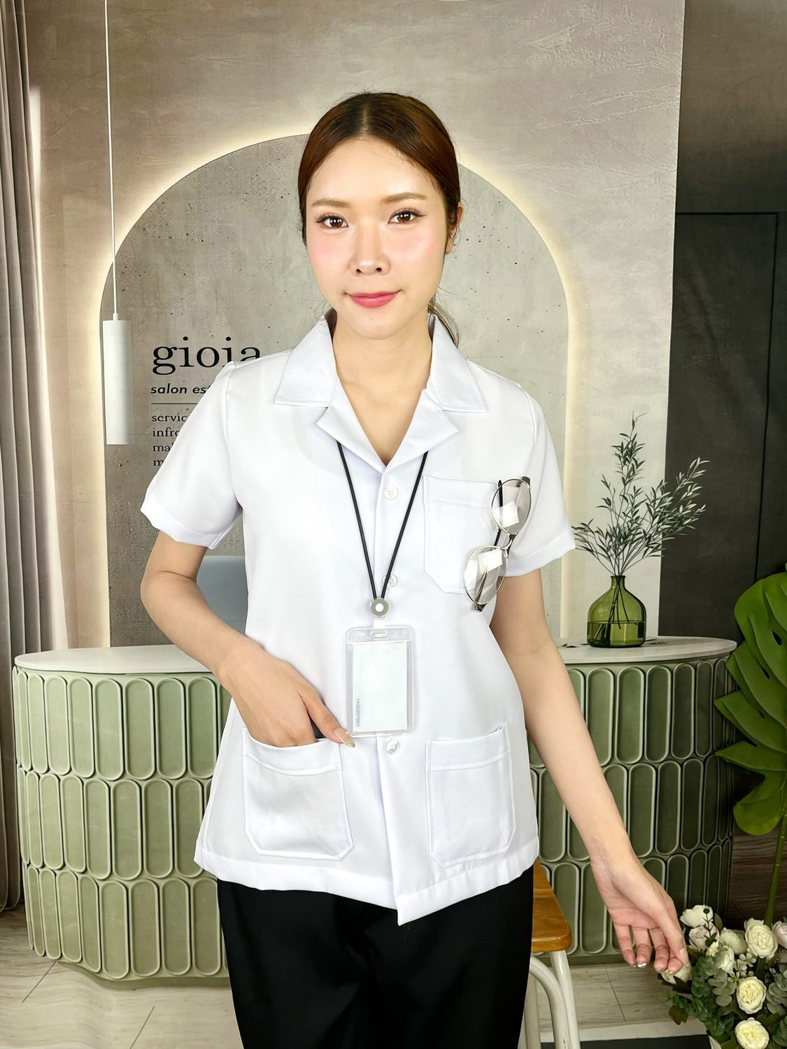 ชุดสครับและชุดพยาบาลที่ใส่ทำงานจริงในคลินิก — The Bow Uniform