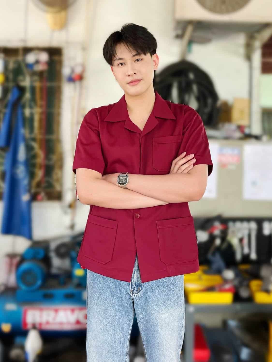 เสื้อเชิ้ตเจ้าหน้าที่ใส่ทำงานจริงหน้างาน — The Bow Uniform